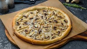 MANTARLI PİZZA